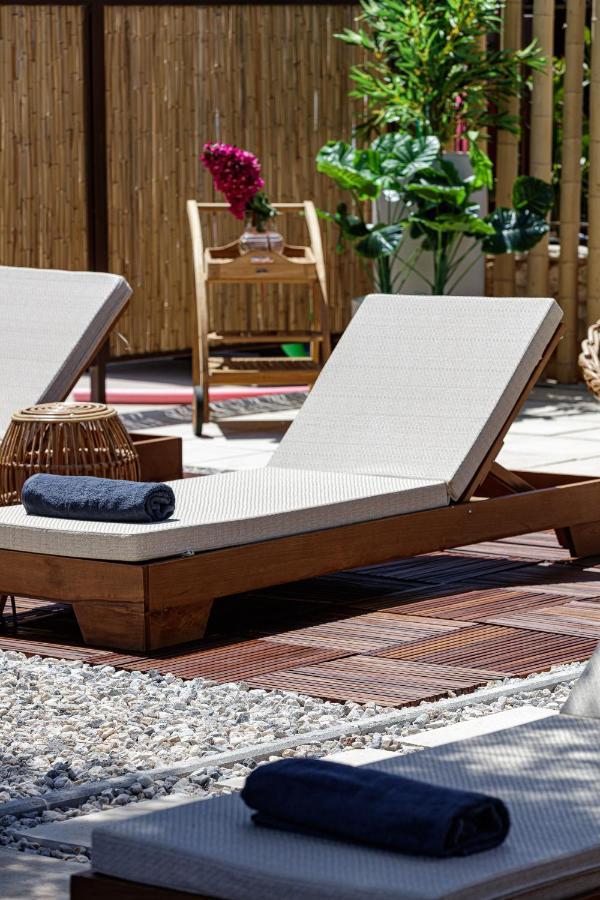 Villa Seashell -Wonderful Newly Renovated Villa On The Beach Galatas  ภายนอก รูปภาพ